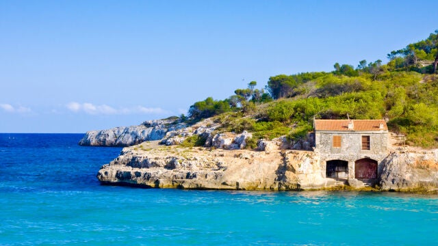 Cala Mondrago, en el Parque Natural de Mondrago, en Santanyí, Mallorca (Islas Baleares)