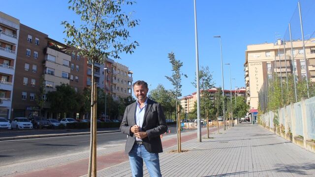 David Dorado, en la avenida del Aeropuerto. AYUNTAMIENTO DE CÓRDOBA (Foto de ARCHIVO)