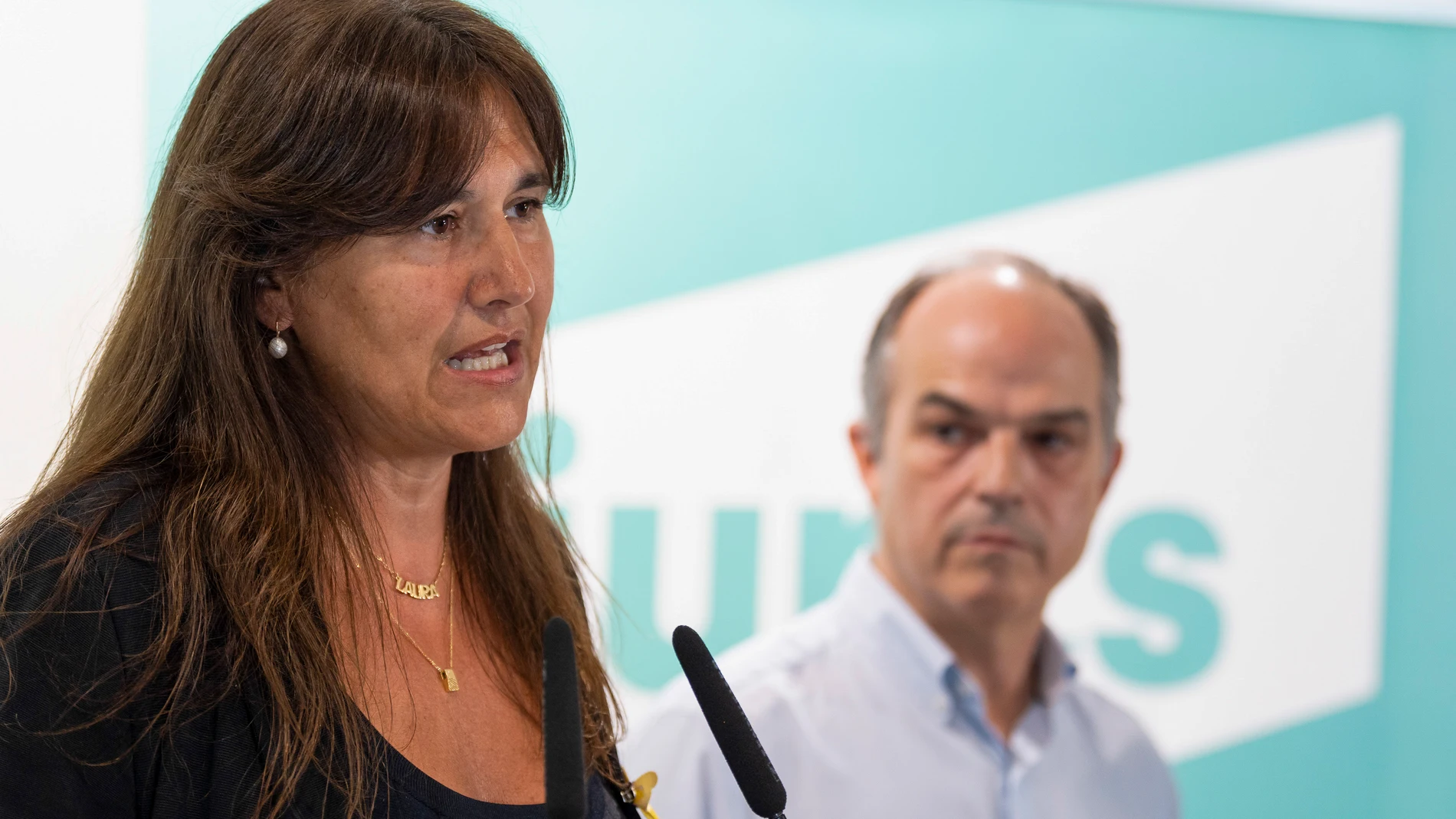 El secretario general de Junts, Jordi Turull, y la ex presidenta del Parlament, Laura Borràs