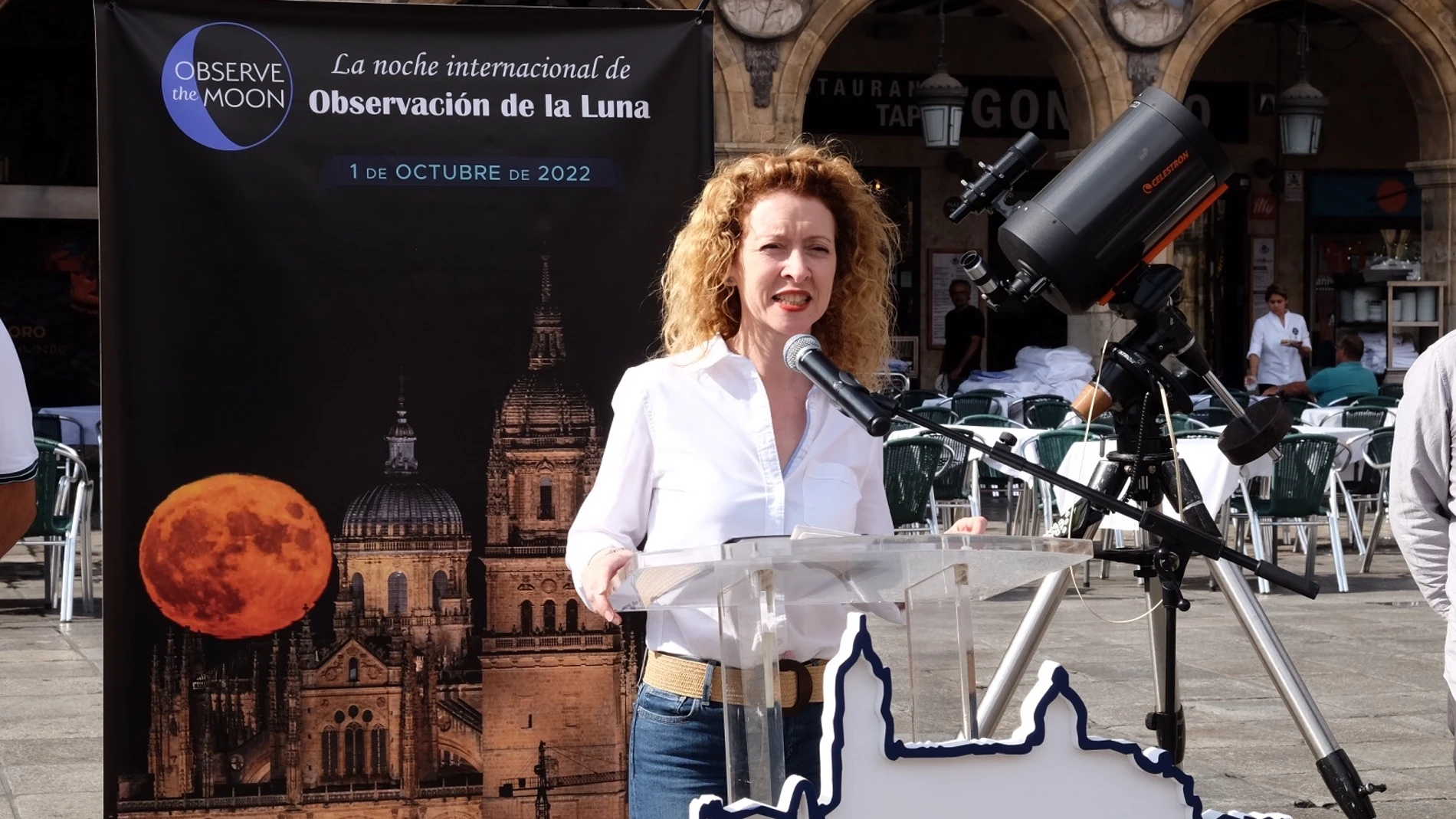 La concejala de Familia e Igualdad de oportunidades, Ana Suárez, presenta una nueva iniciativa de observación astronómica