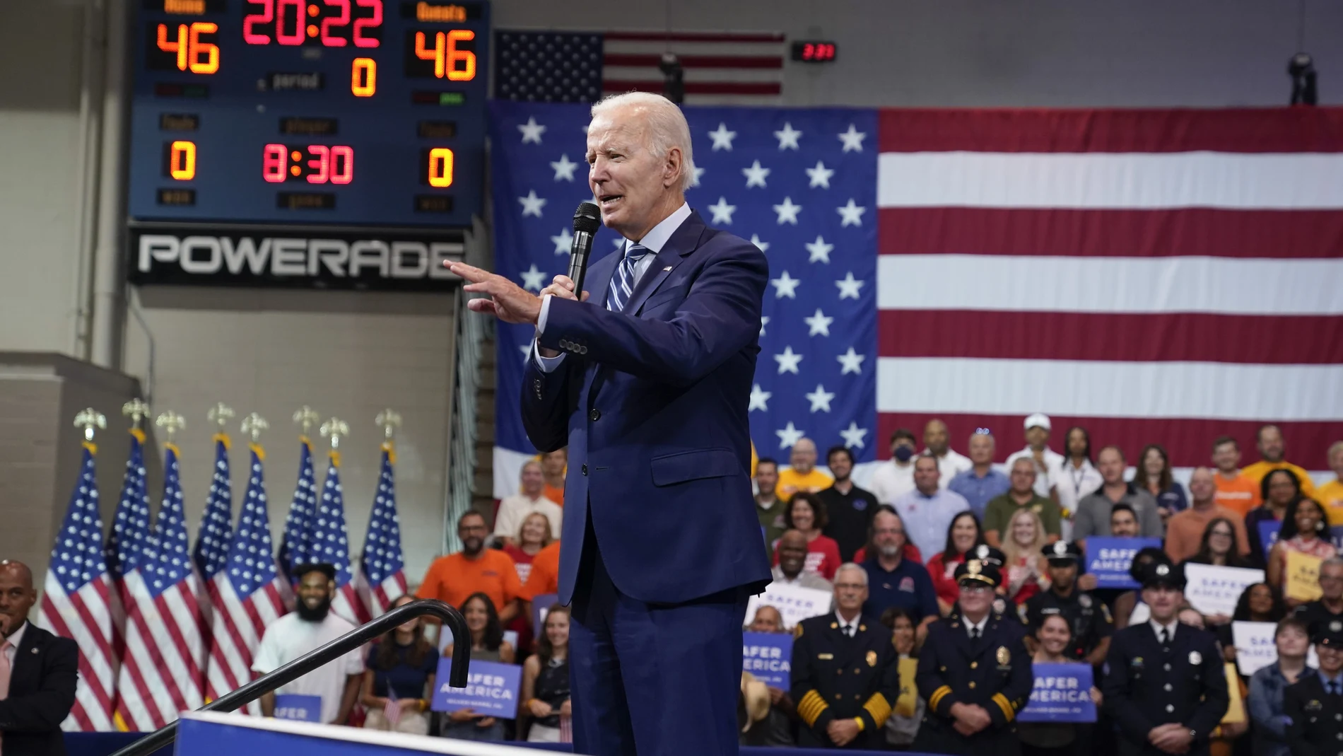 El presidente estadounidense Joe Biden habla sobre la violencia armada y sus planes de prevención del crimen en la Universidad de Wilkes, Pensilvania