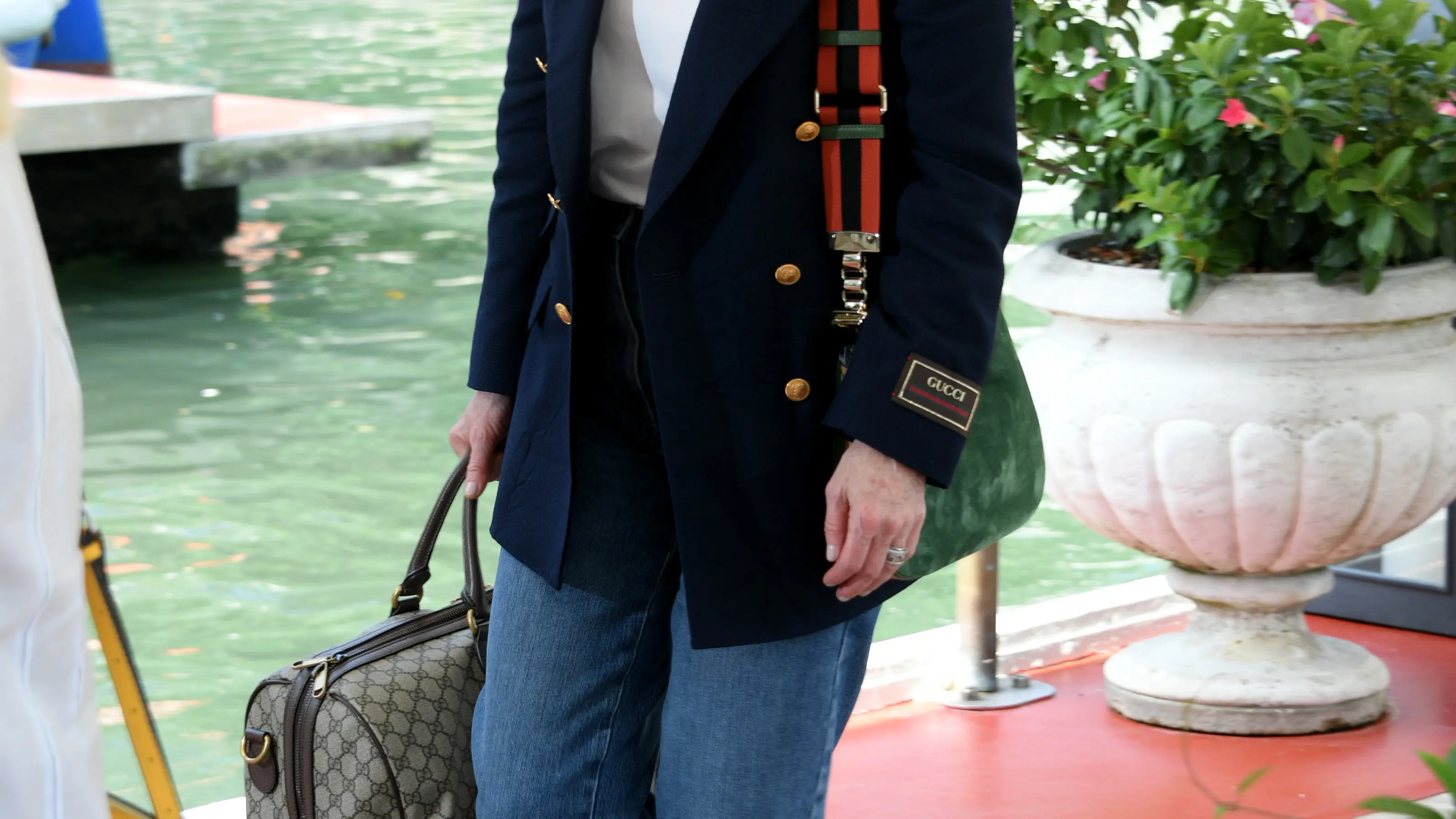 Julianne Moore llega a Venecia con el look más inspirador