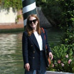 Julianne Moore llega a Venecia con el look más inspirador