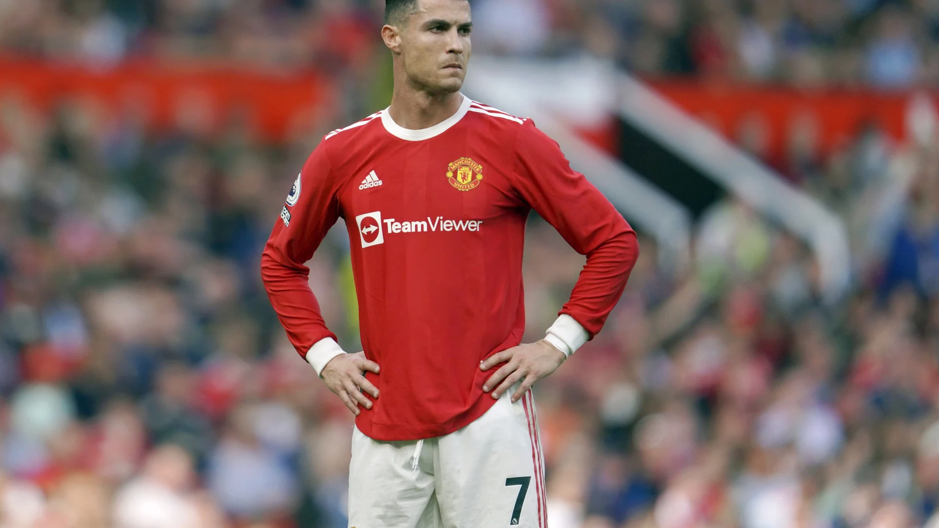 Cristiano Ronaldo está a la espera de poder confirmar su salida del United