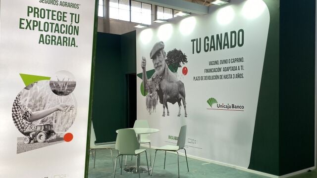 Stand de Unicaja en Salamaq22