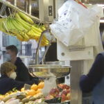 Los zarpazos de la inflación: los españoles pagan un 12,5% más para comprar un 0,1% menos de alimentos