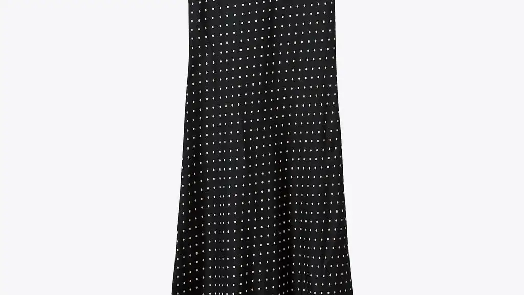 Vestido lencero satinado lunares, de Zara