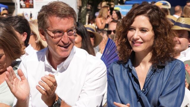 El líder del PP, Alberto Núñez Feijóo, y la presidenta de la Comunidad de Madrid, Isabel Díaz Ayuso