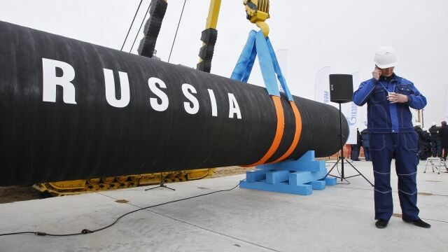 Acto de inauguración de las obras del gasoducto Nord Stream 2, cerca de San Petersburgo, en 2010. La tubería, que debía reforzar el flujo de gas entre Rusia y Alemania, está paralizada a causa de la invasión de Ucrania