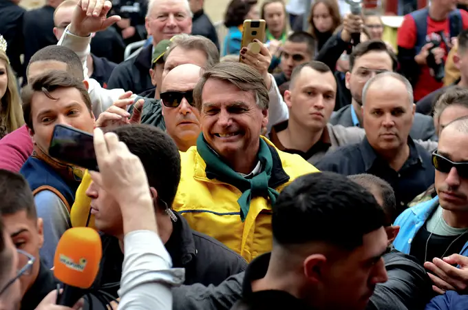 Bolsonaro arenga a su «ejército» en el bicentenario