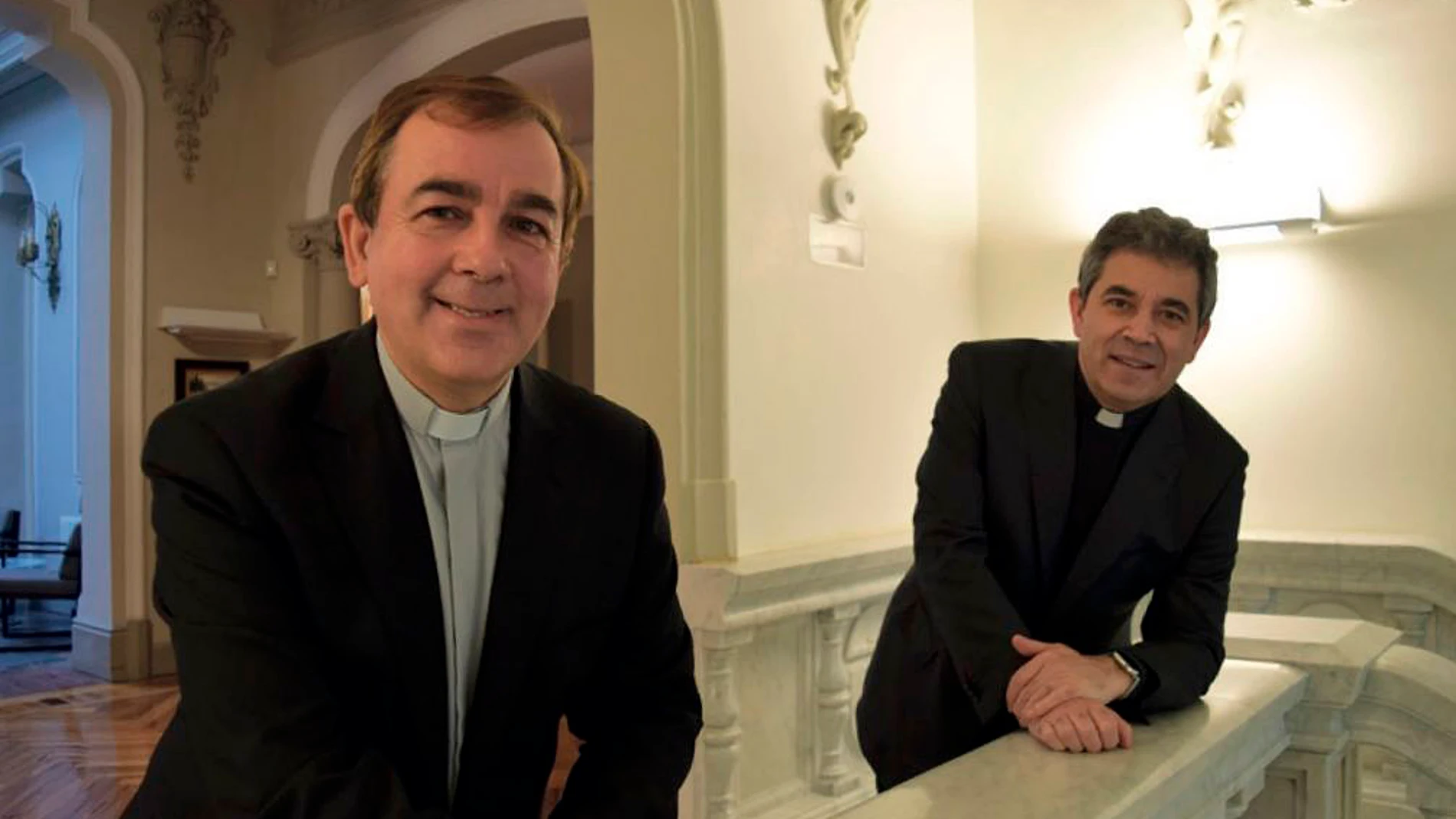 Félix José Castro Lara (I), presidente del Cabildo catedralicio, y Vicente Rebollo Mozos (D), obispo de Tarazona