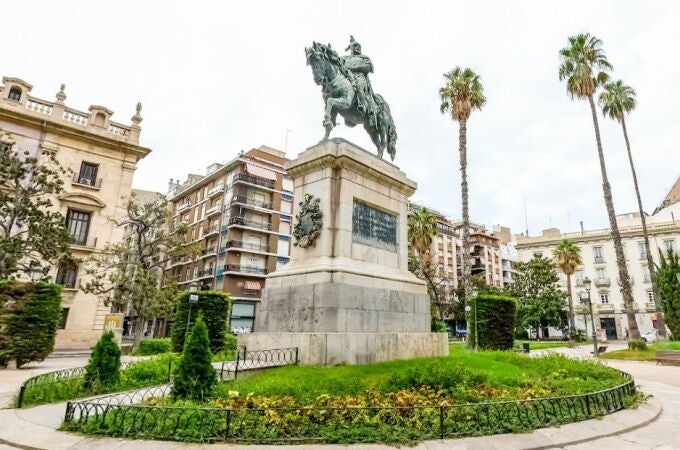 La estatua ecuestre de Jaume I esconde un objeto que muy pocos conocen