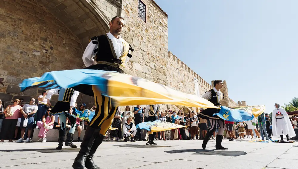 Desfile de Las Tres Culturas en el marco de las XXV Jornadas Medievales que se celebran durante el fin de semana en Ávila