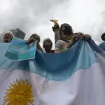 Integrantes de la comunidad de argentinos en México se manifiestan este sábado a favor de la vicepresidenta argentina en Ciudad de México (México)