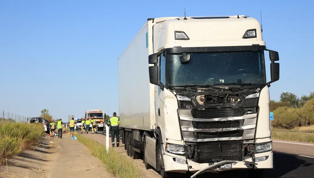 Fallece una mujer y un hombre resulta herido en un accidente en la A-62 a la altura de San Martín de Yeltes (Salamanca)