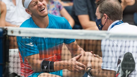 Alejandro Davidovich Fokina se lastimó la rodilla izquierda en el quinto set ante Berrettini