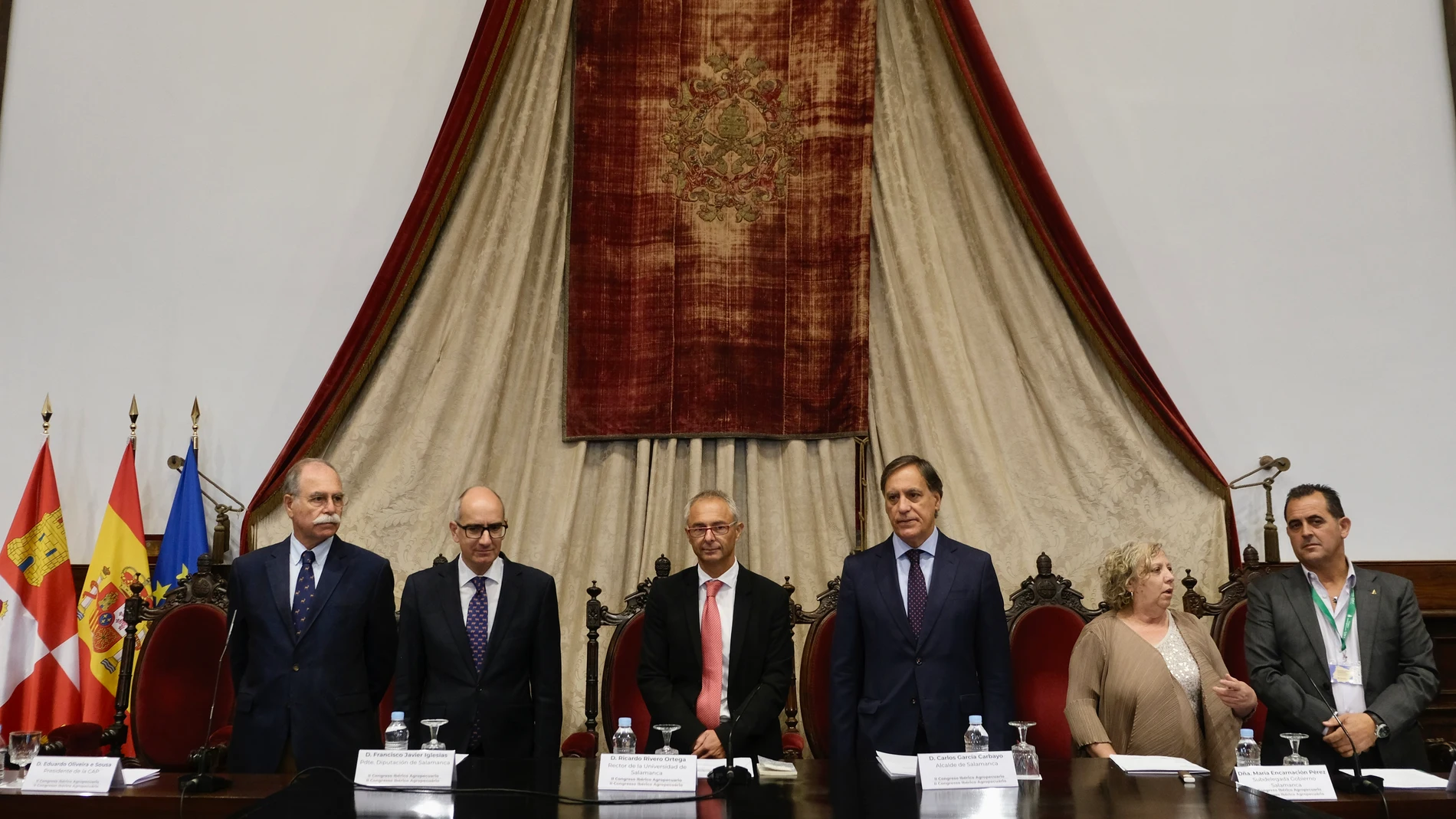 II Congreso Ibérico Agropecuario, organizado por Asaja y el sindicato agrario de Portugal CAP:A las 10 horas, acto de inauguración, con la participación del presidente del CAP, Eduardo Oliveira; el vicepresidente de Asaja y presidente provincial en Salamanca, Juan Luis Delgado; el alcalde de Salamanca, Carlos García Carbayo; el presidente de la Diputación Provincial, Francisco Javier Iglesias; el rector de la Usal, Ricardo Rivero; y la subdelegada del Gobierno, María Encarnación Pérez