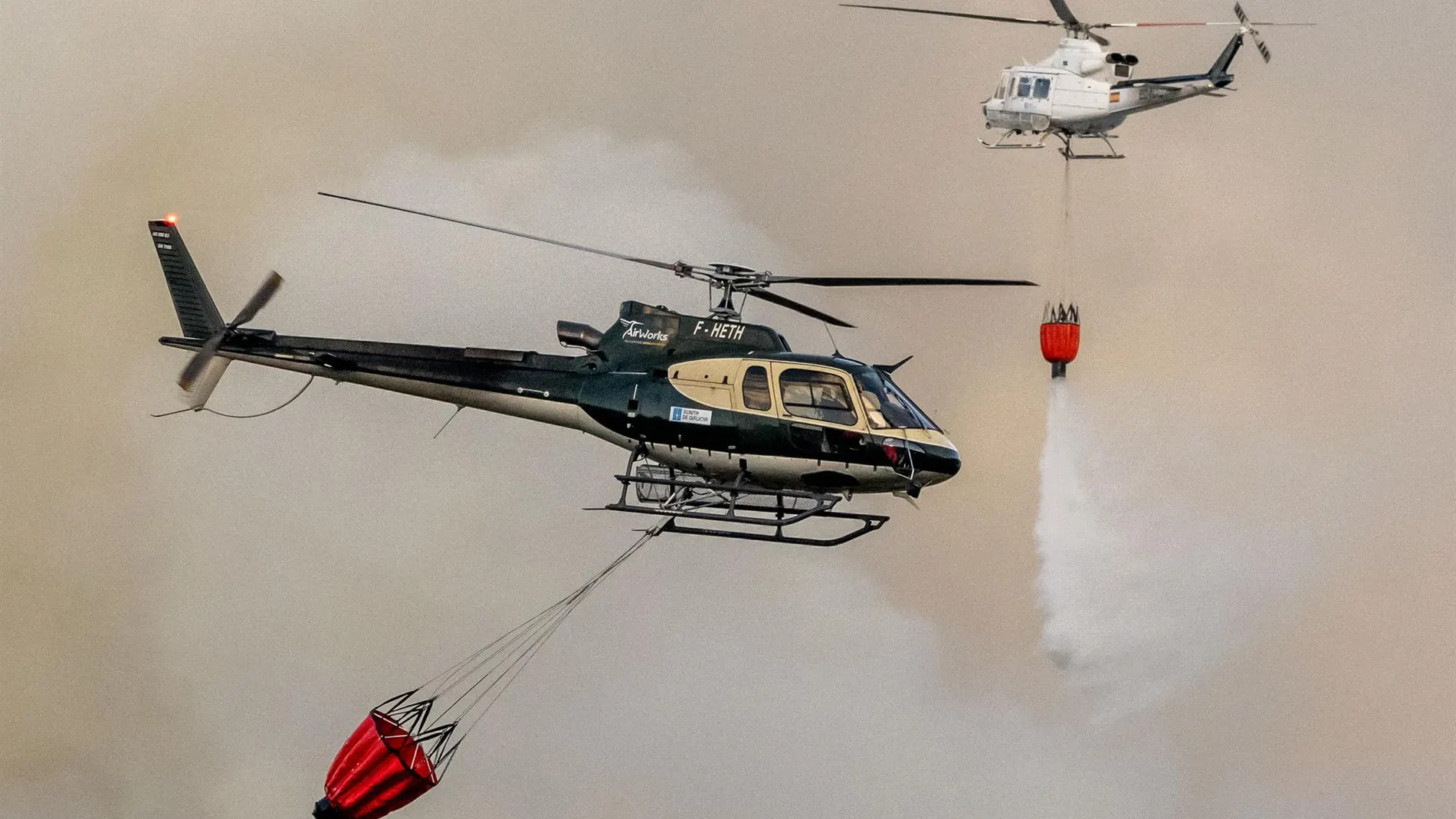 helicópteros luchando contra incendios