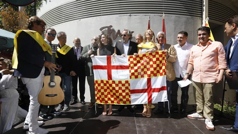 Acto de Tabarnia con el nombramiento de Isabel Diaz Ayuso como presidenta de Tabarnia en Madrid.
