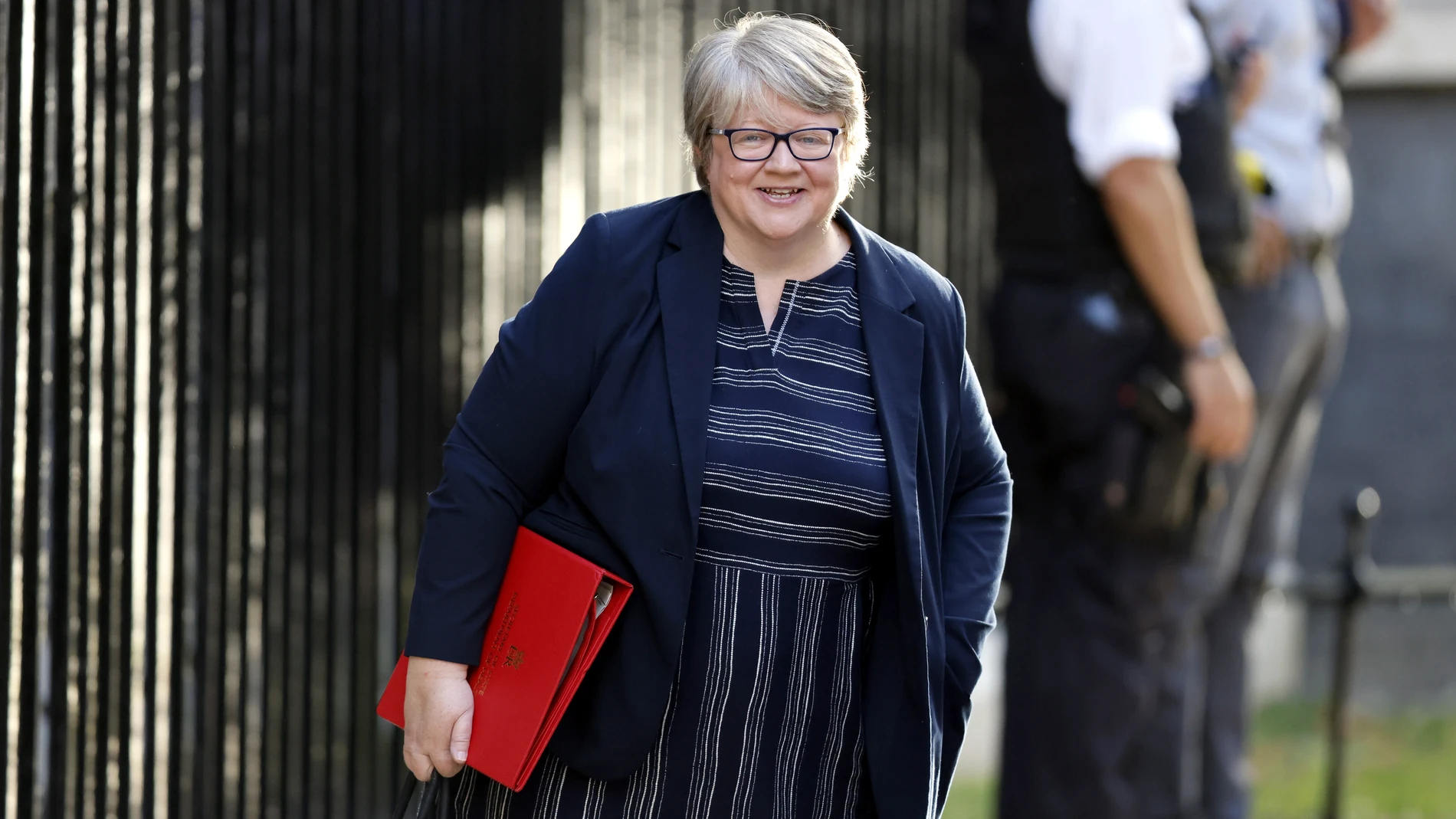 La nueva ministra de Sanidad británica Therese Coffey llega a Downing Street