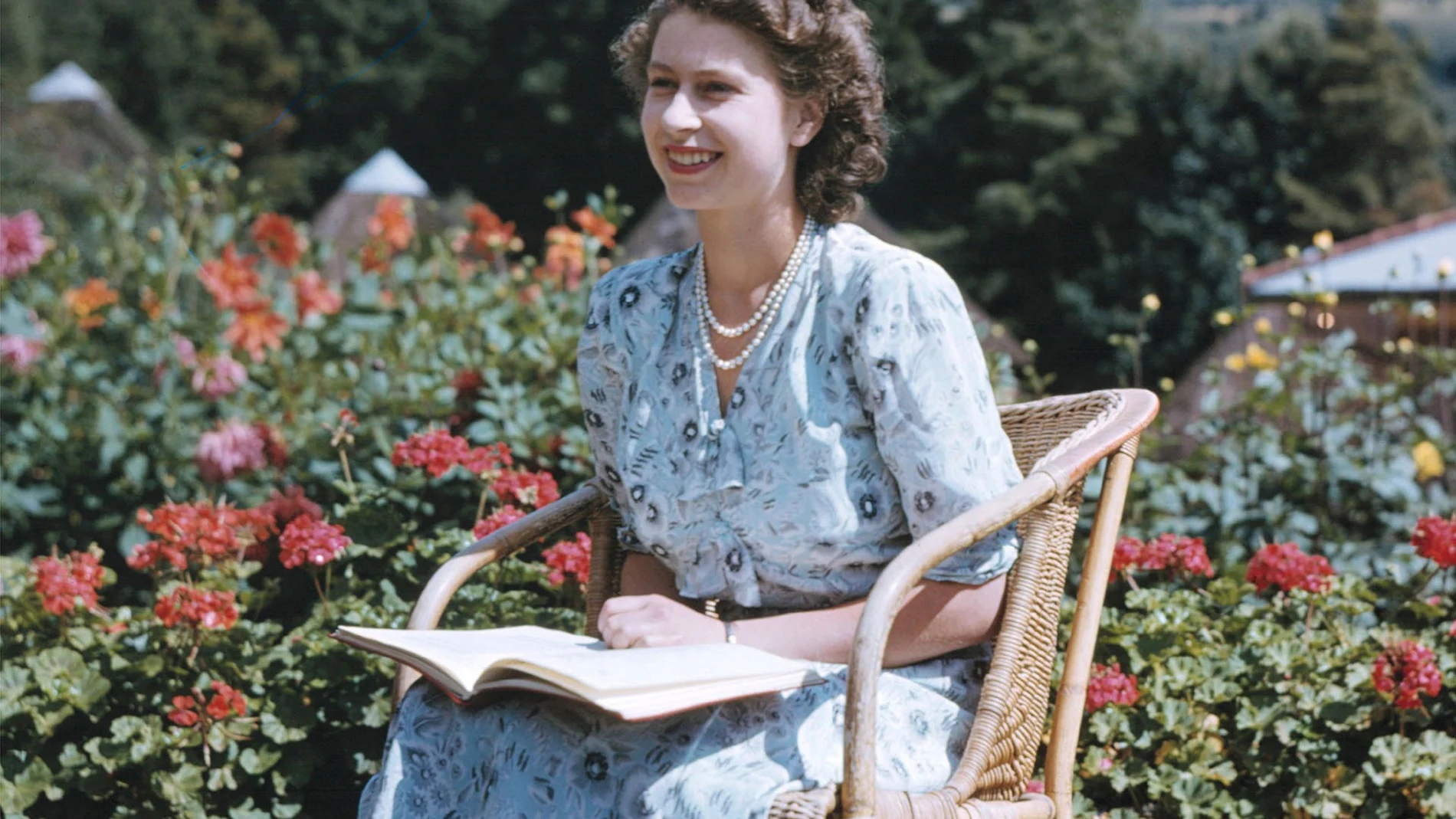 Foto de la reina Isabel II en su 21 cumpleaños