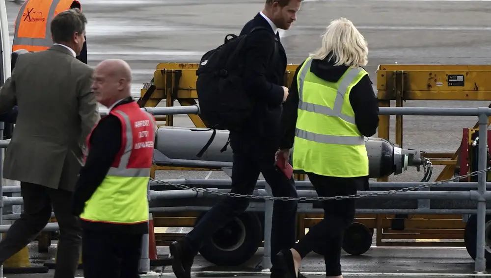El Príncipe Harry a su llegada a Londres
