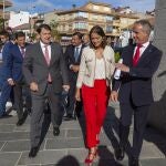 El presidente de la Junta, Alfonso Fernández Mañueco, junto a la ministra de Industria, Turismo y Comercio, Reyes Maroto, y el alcalde Javier Sastre