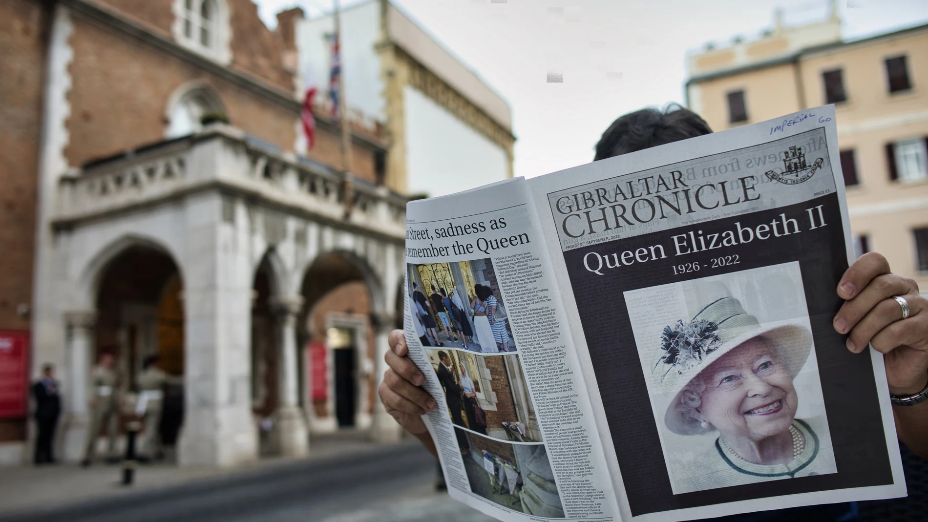 Gibraltar está de luto. (AP Photo/Marcos Moreno)