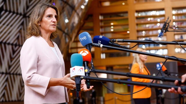 La ministra española de Transición Ecológica, Teresa Ribera, en rueda de prensa en Bruselas