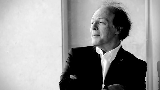 En recuerdo del escritor Javier Marías, fallecido hoy, a los 70 años.