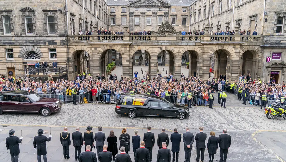 Cortejo fúnebre de Isabel II en Edinburgo