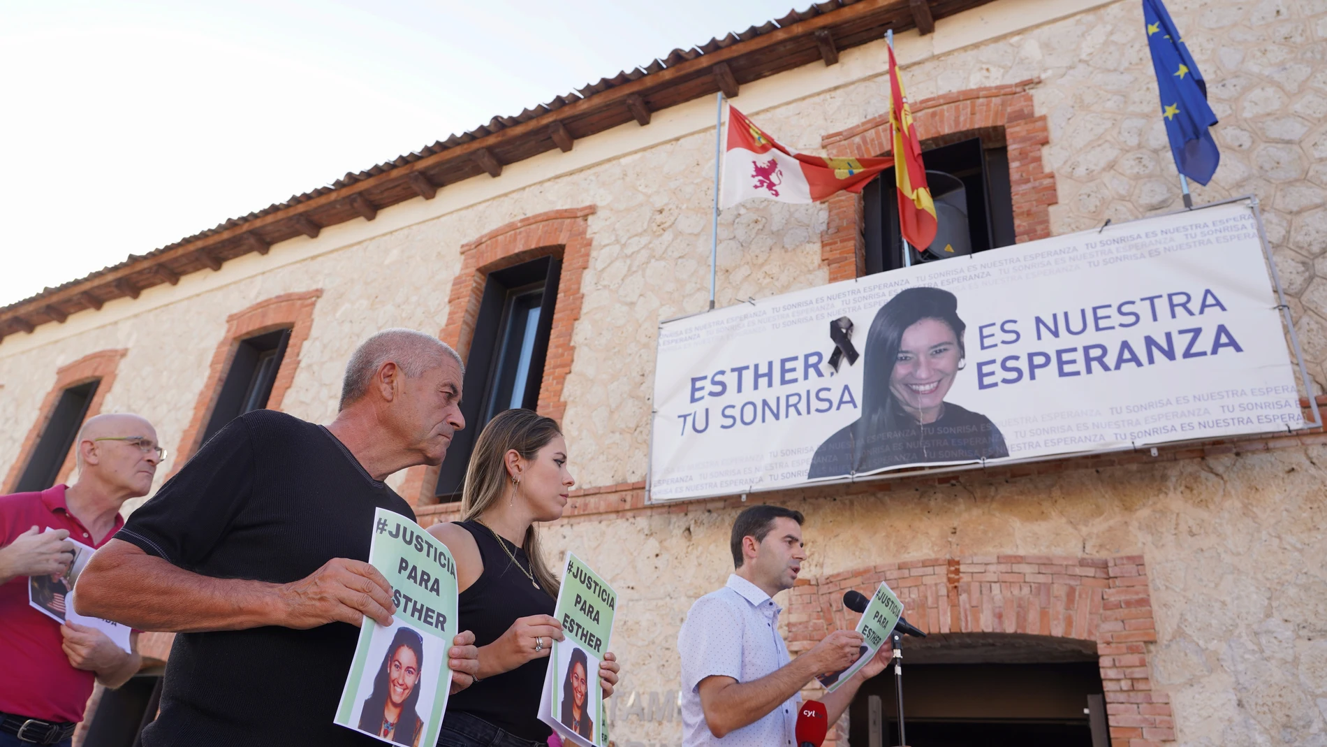 Concentración en Traspinedo por el esclarecimiento de la muerte de Esther López