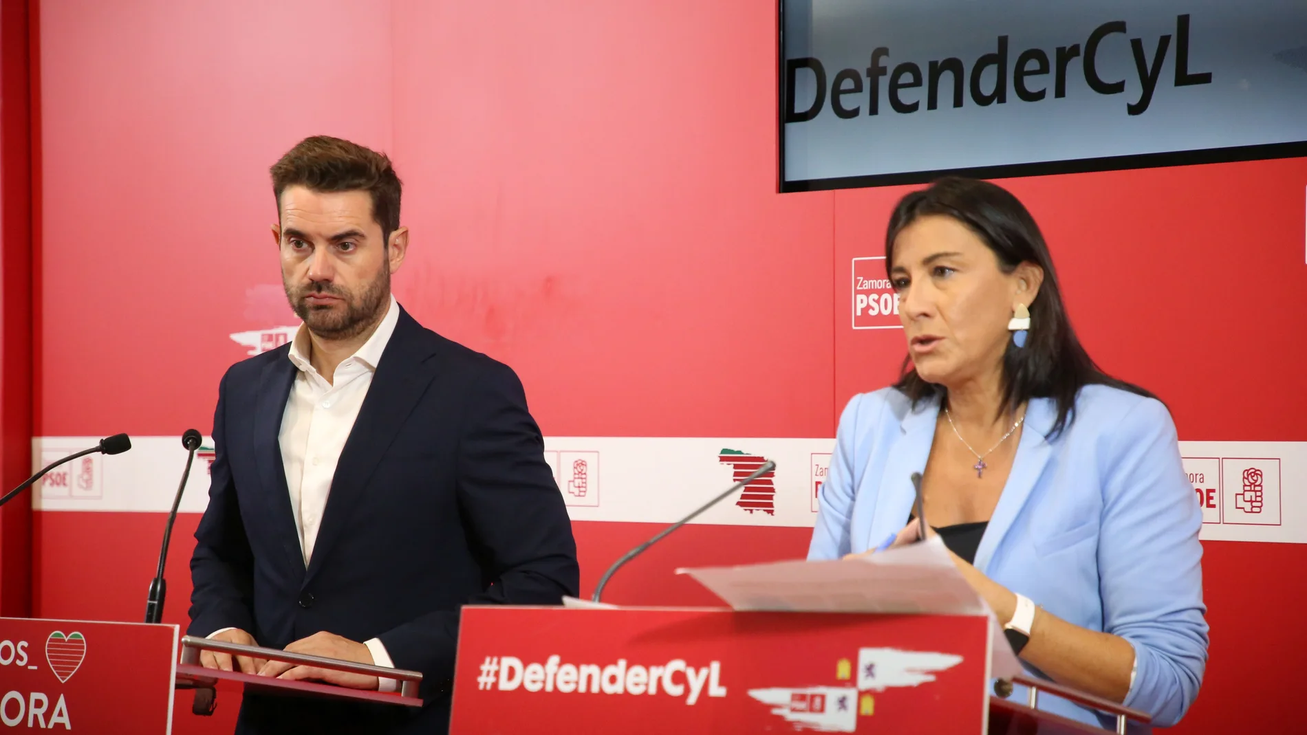La secretaria de Organización del PSOE de Castilla y León, Ana Sánchez, y el secretario general del PSOE de Zamora, Antidio Fagúndez, presentan una denuncia ante la Fiscalía del TSJCyL por la gestión de los incendios forestales.