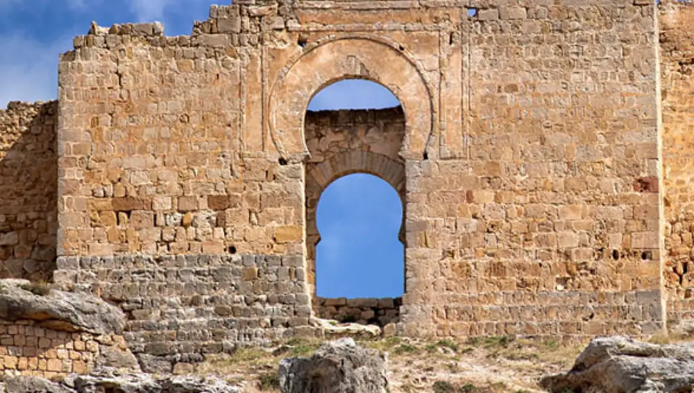 Puerta califal del castillo de Gormaz