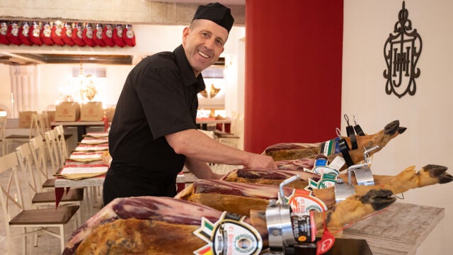 El charcutero Manolo Valle Díaz-Galiano, del Museo del Jamón