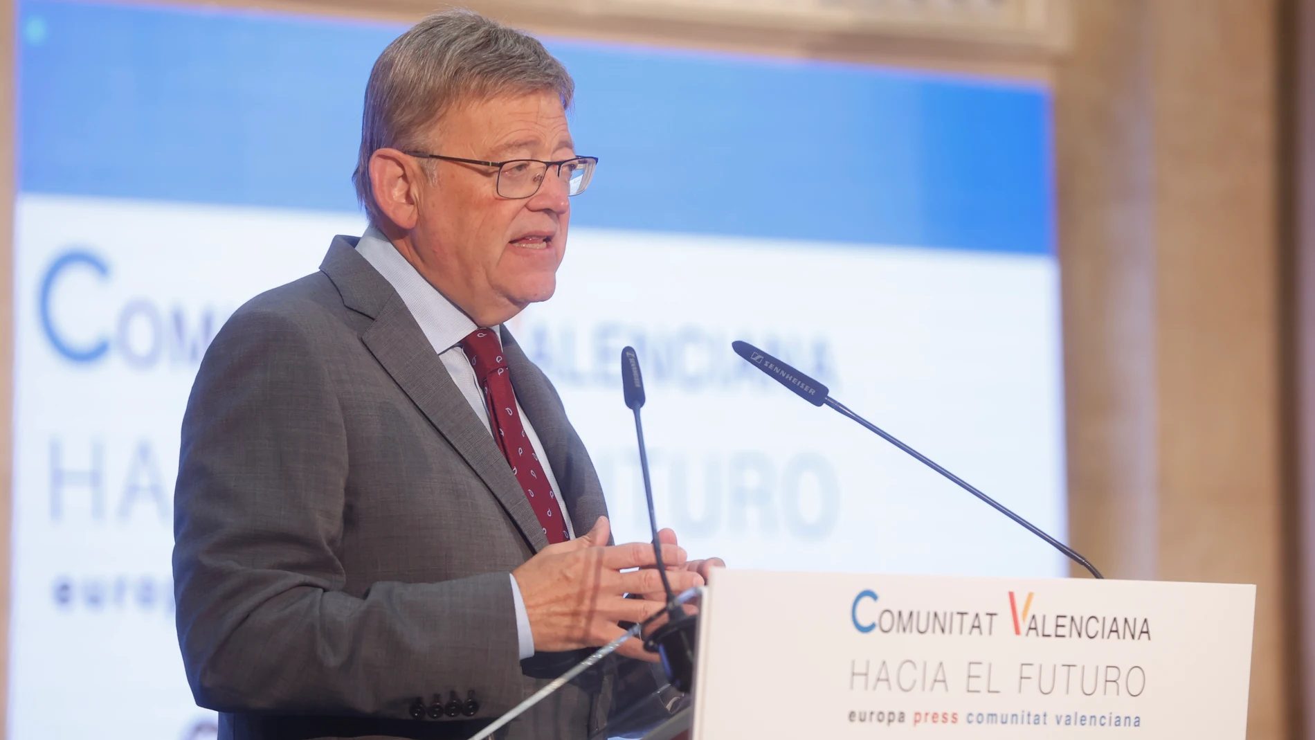 El president de la Generalitat, Ximo Puig, en la jornada 'Comunitat Valenciana Hacia el futuro' de Europa Press