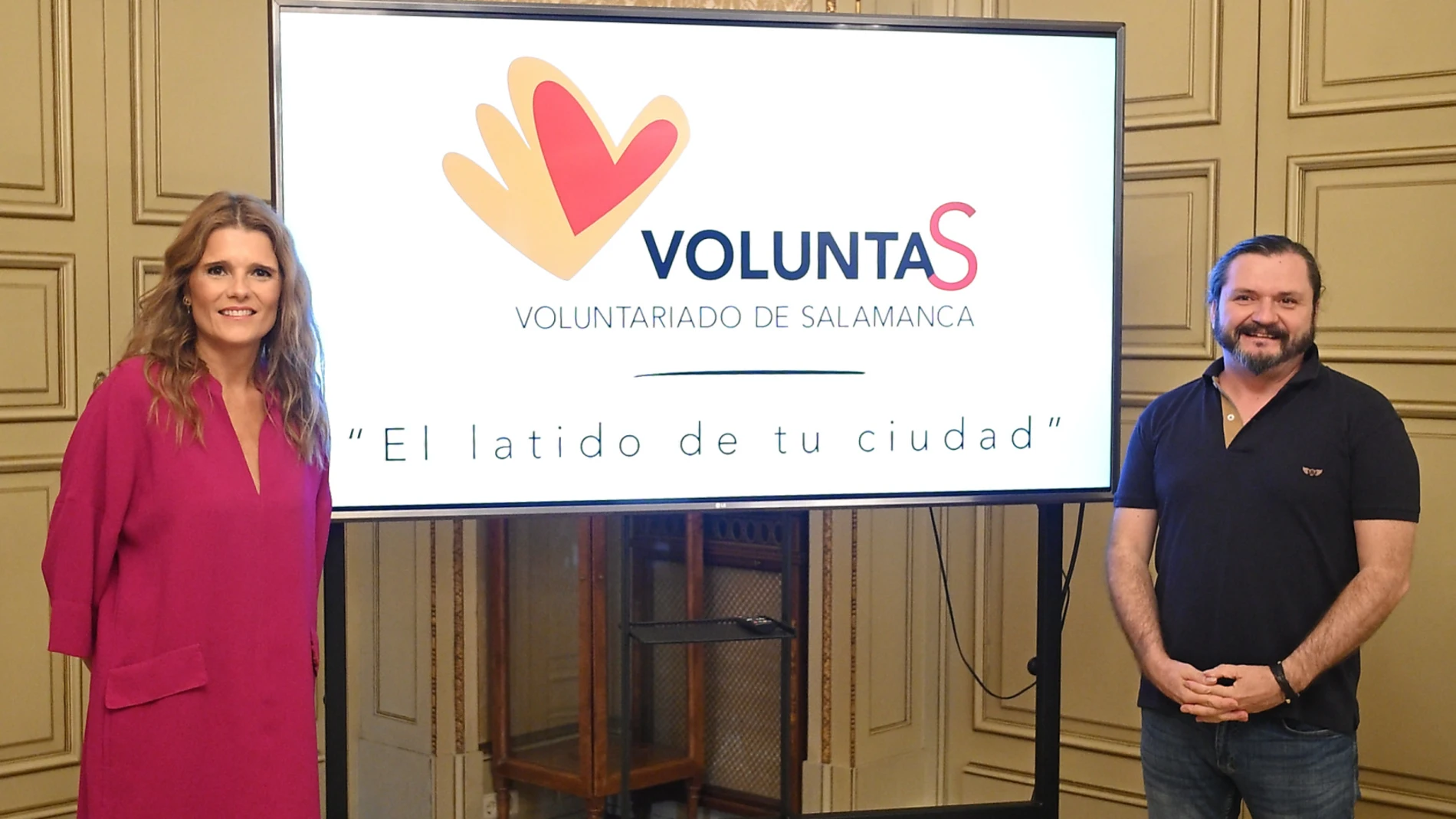 La concejala de Participación Social y Voluntariado, Almudena Parres, presenta la iniciativa