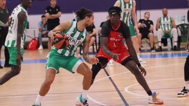 Estreno con victoria del Coosur Betis
