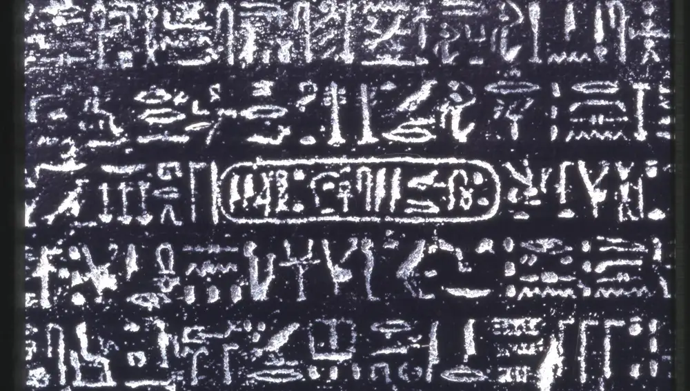 Los nombres de los faraones parecían aparecer encerrados en estructuras ovaladas denominadas &quot;cartuchos&quot;
