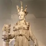 Estatua de mármol que representa la Atenea Parthenos (siglo III d.C.)