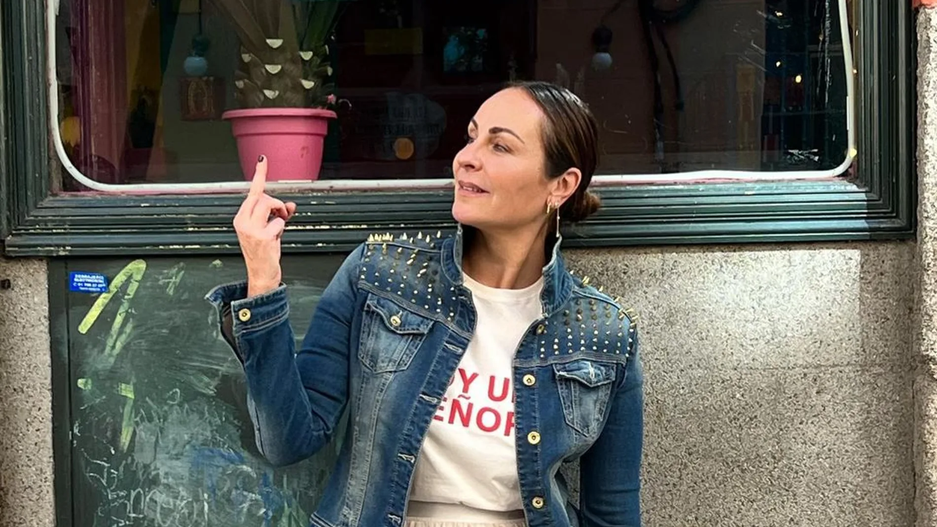 Ana Milán con camiseta de Lucía Be