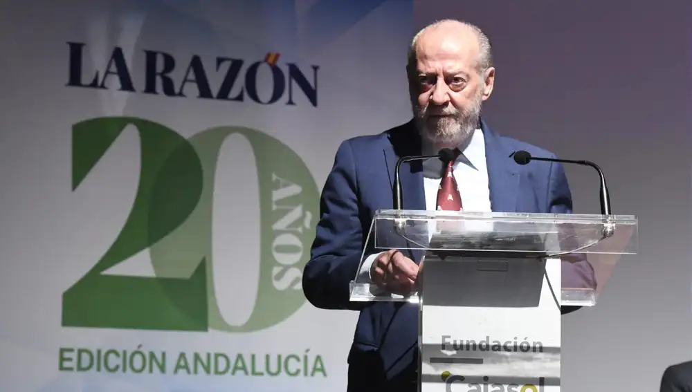 El presidente de la Federación Andaluza de Municipios y Provincias (FAMP) y de la Diputación de Sevilla, Fernando Rodríguez Villalobos, durante su discurso