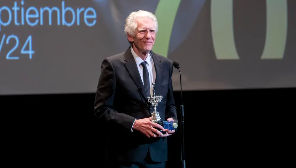 El director canadiense David Cronenberg recibiendo el Premio Donostia en el Festival de Cine de San Sebastián - Alberto Ortega / Europa Press