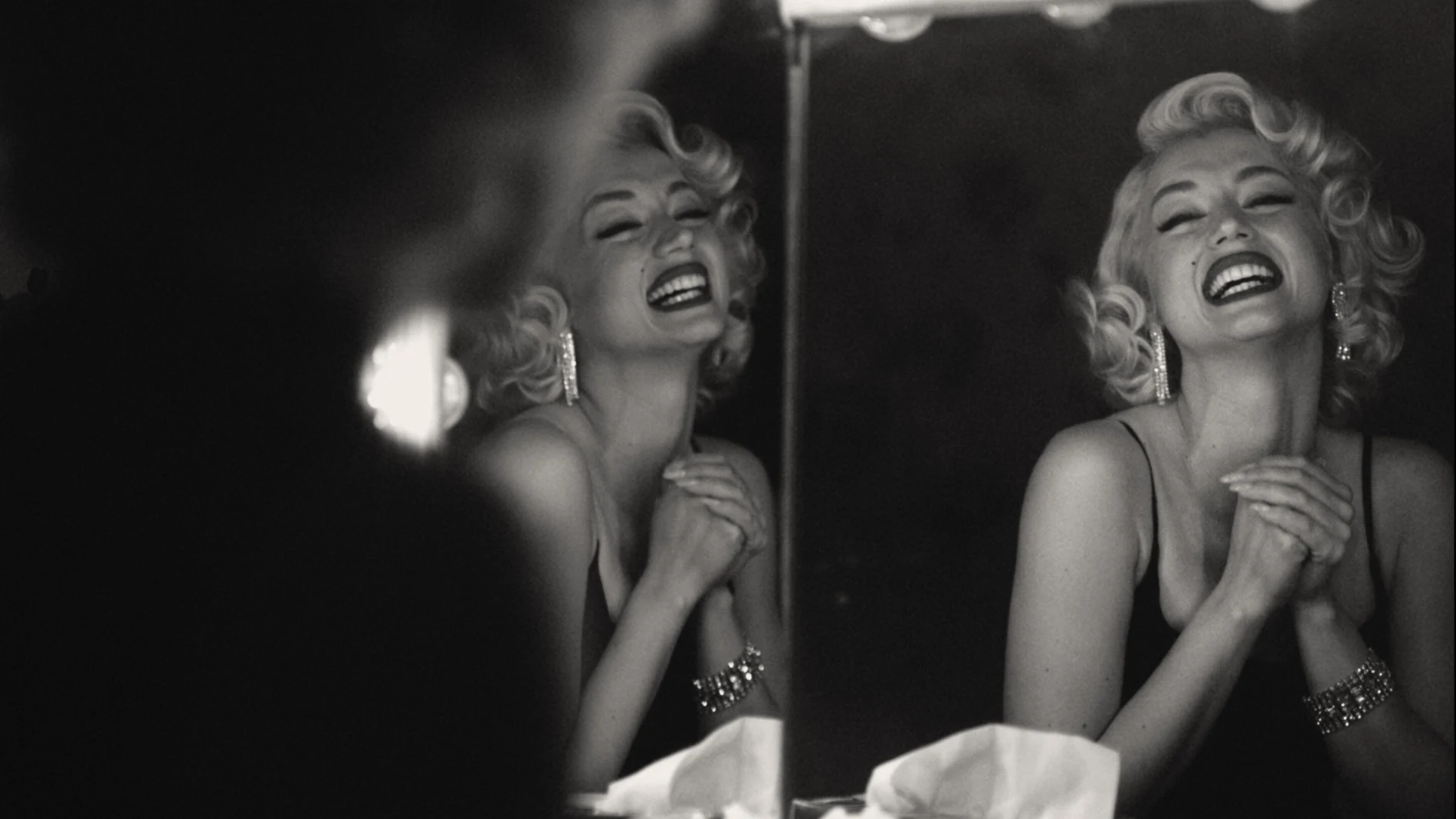 Ana de Armas interpretando a Marilyn Monroe en 'Blonde'