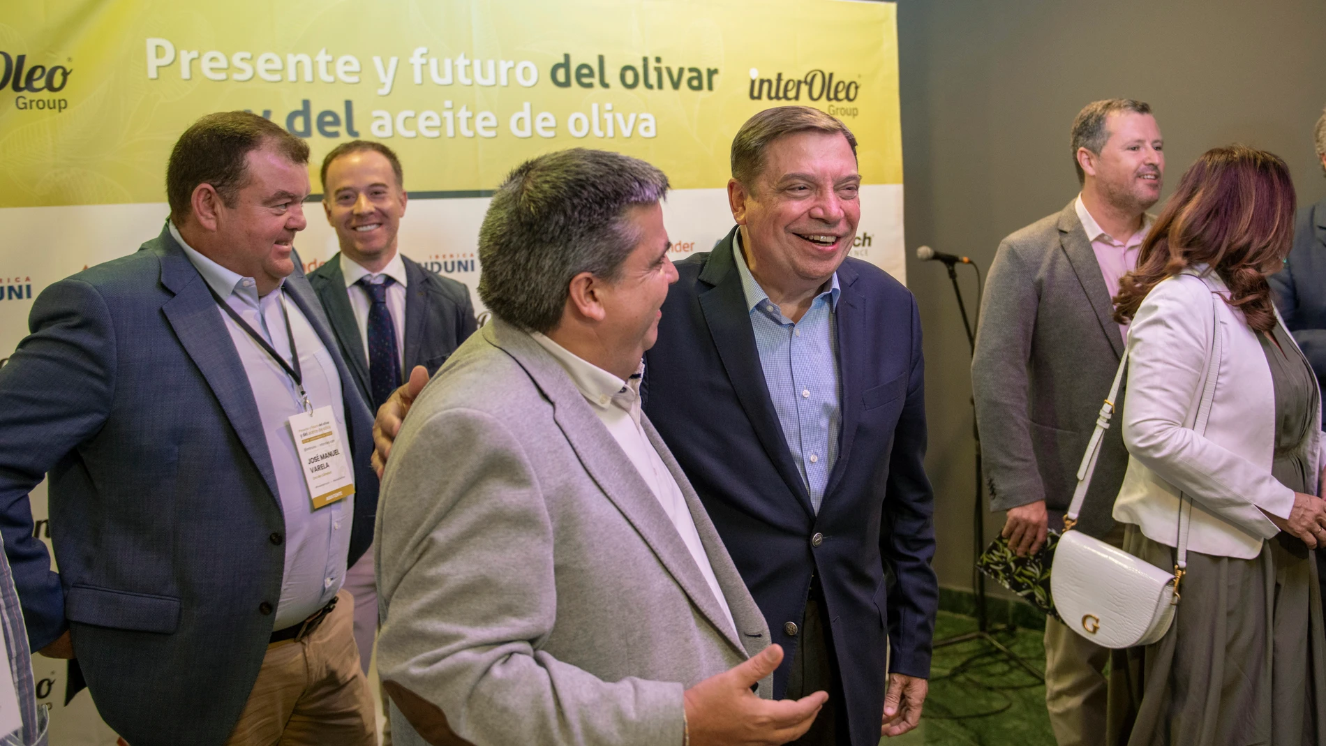 El ministro de Agricultura, Pesca y Alimentación, Luis Planas (c), durante la clausura de unas jornadas sobre el olivar del grupo InterOleo