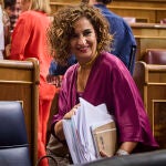 La ministra de Hacienda, María Jesús Montero, durante su intervención en el pleno celebrado este jueves en el Congreso