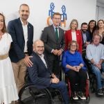 El líder del PP, Alberto Núñez Feijóo, se reúne con COCEMFE (Confederación Española de Personas con Discapacidad Física y Orgánica).
