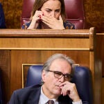 Cuca Gamarra y Joan Subirats en el pleno celebrado en el Congreso de los Diputados