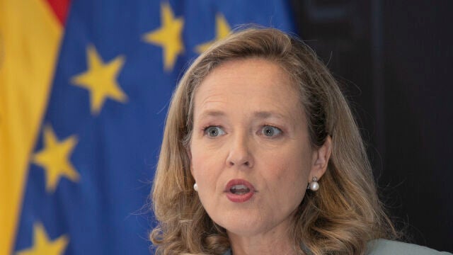 La vicepresidenta del Gobierno y ministra de Asuntos Económicos, Nadia Calviño, comparece ante los medios de comunicación