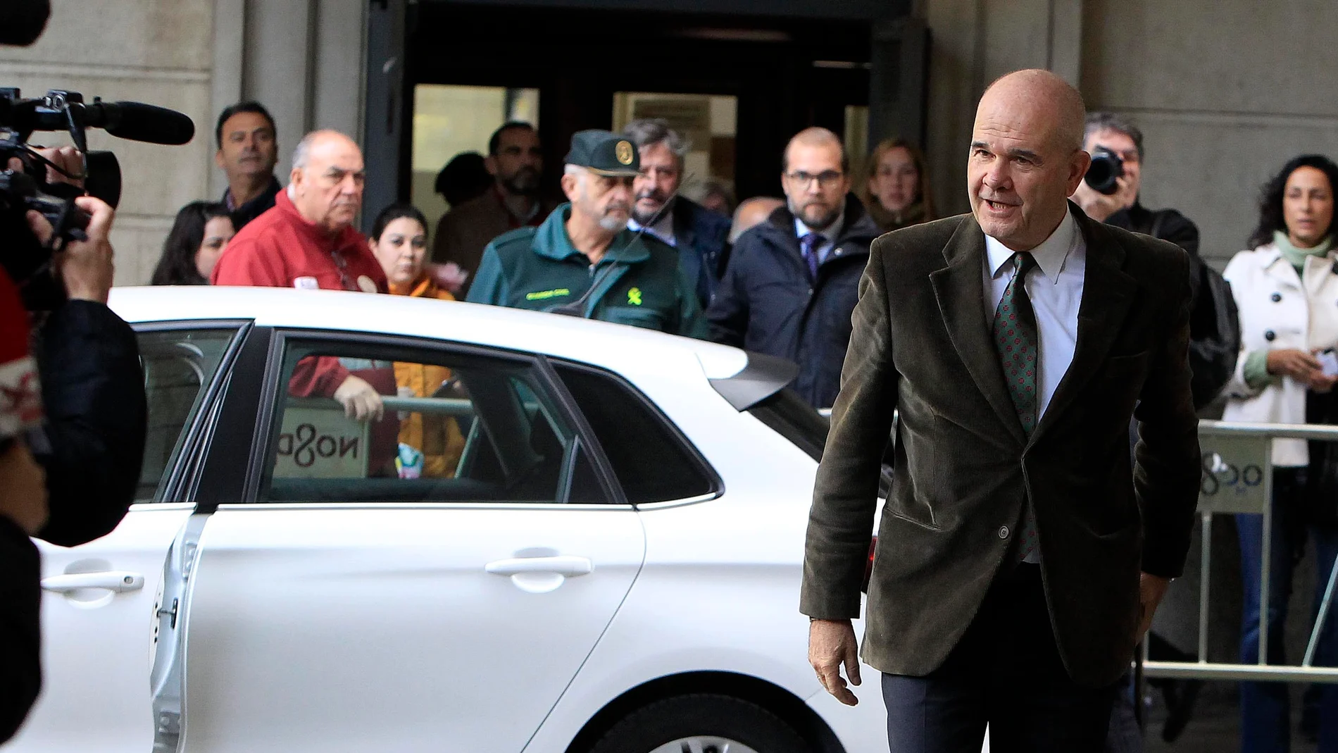 El ex presidente del Gobierno andaluz Manuel Chaves, en los juzgados sevillanos